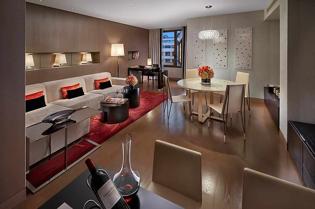 A chic one-bed suite with dining area